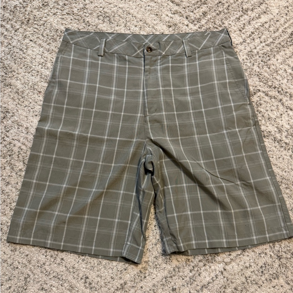 Ping Men’s 34 Waist Gray Checkered Golf Shorts